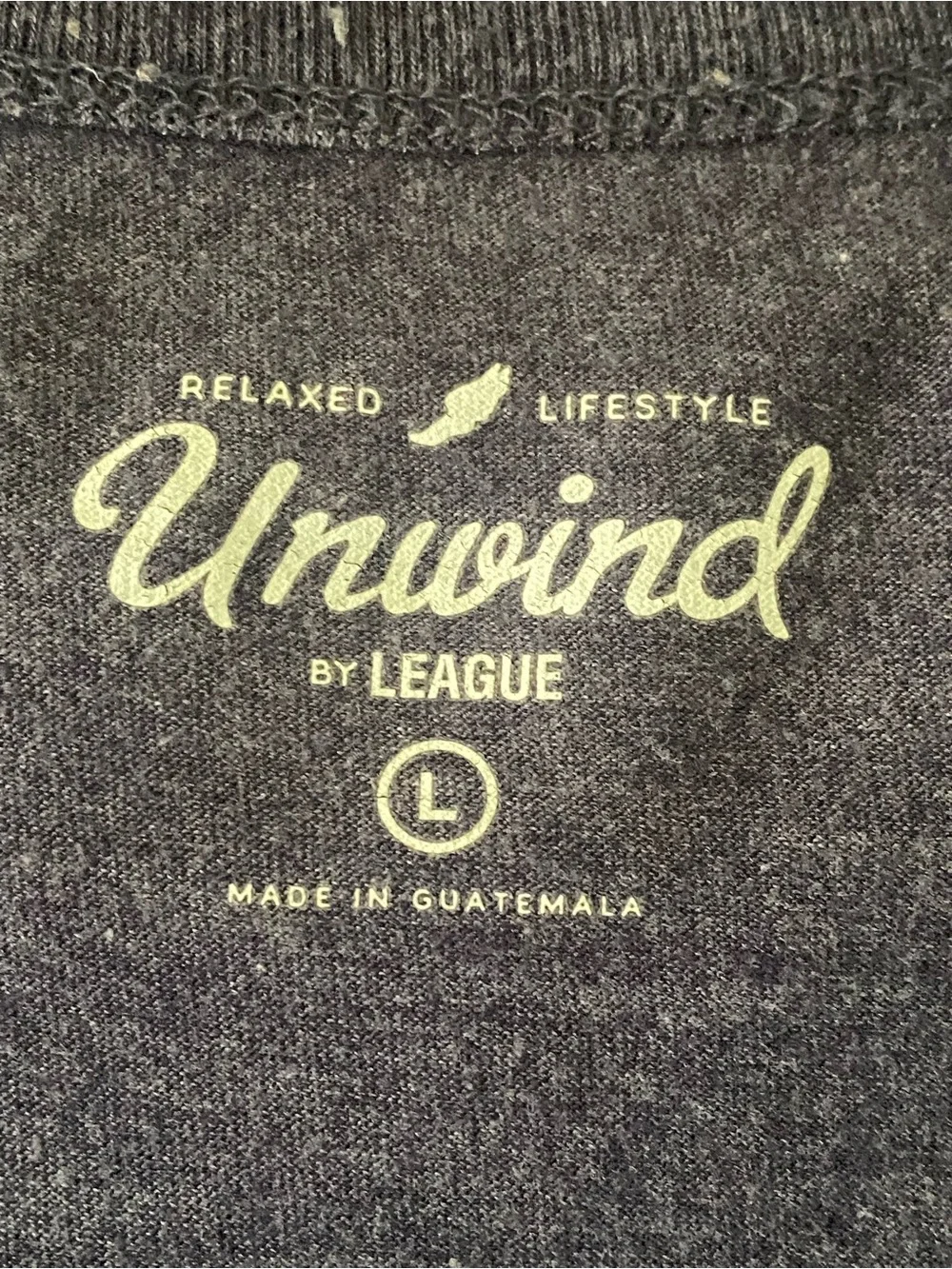 Unwind by League Adventures on the Gorge Graphic Crew Neck Navy Men  Large - Picture 4 of 9